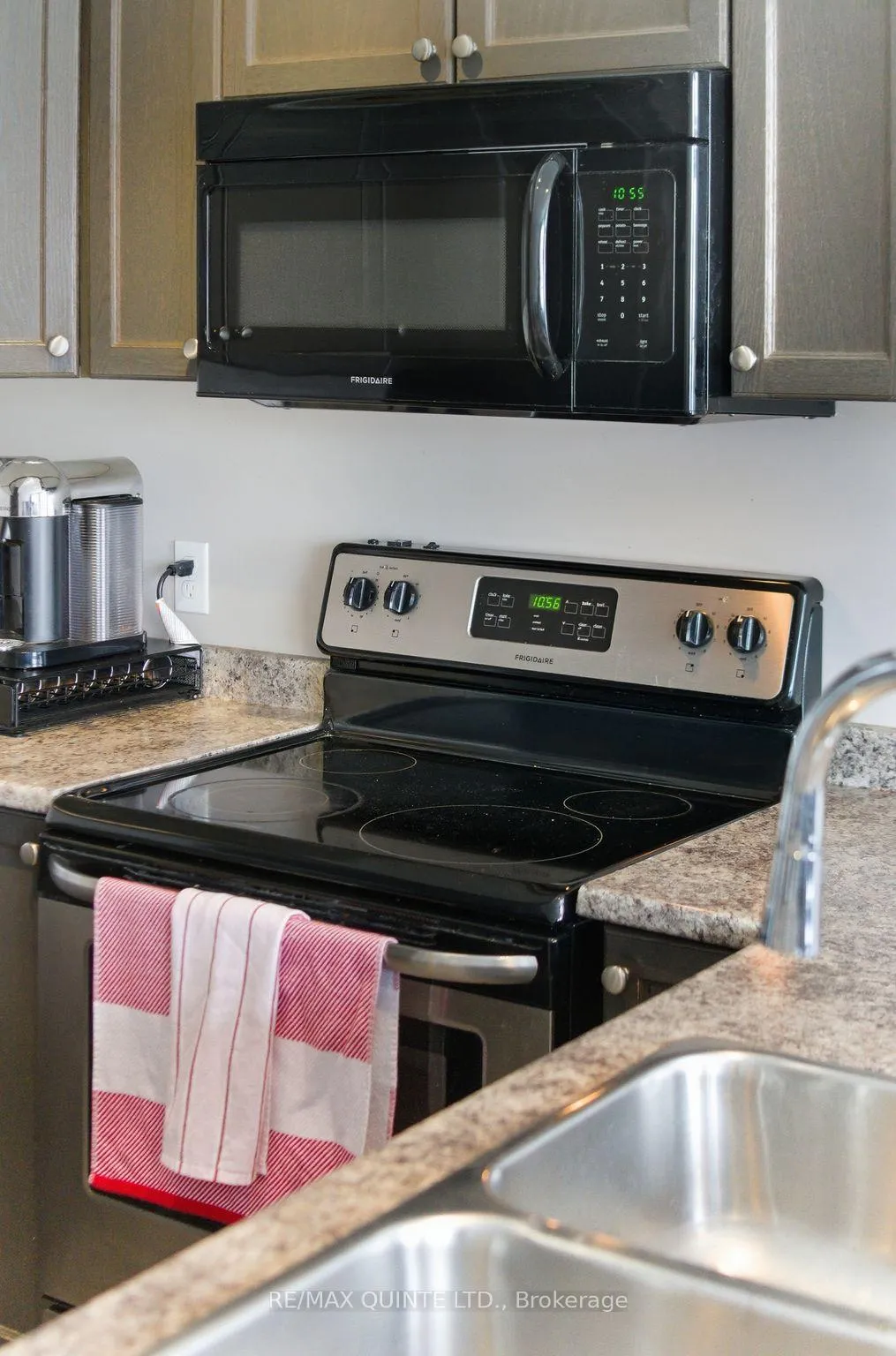 Photo 13 of 115 Simurda Court, Loyalist, Amherstview — HOMEH