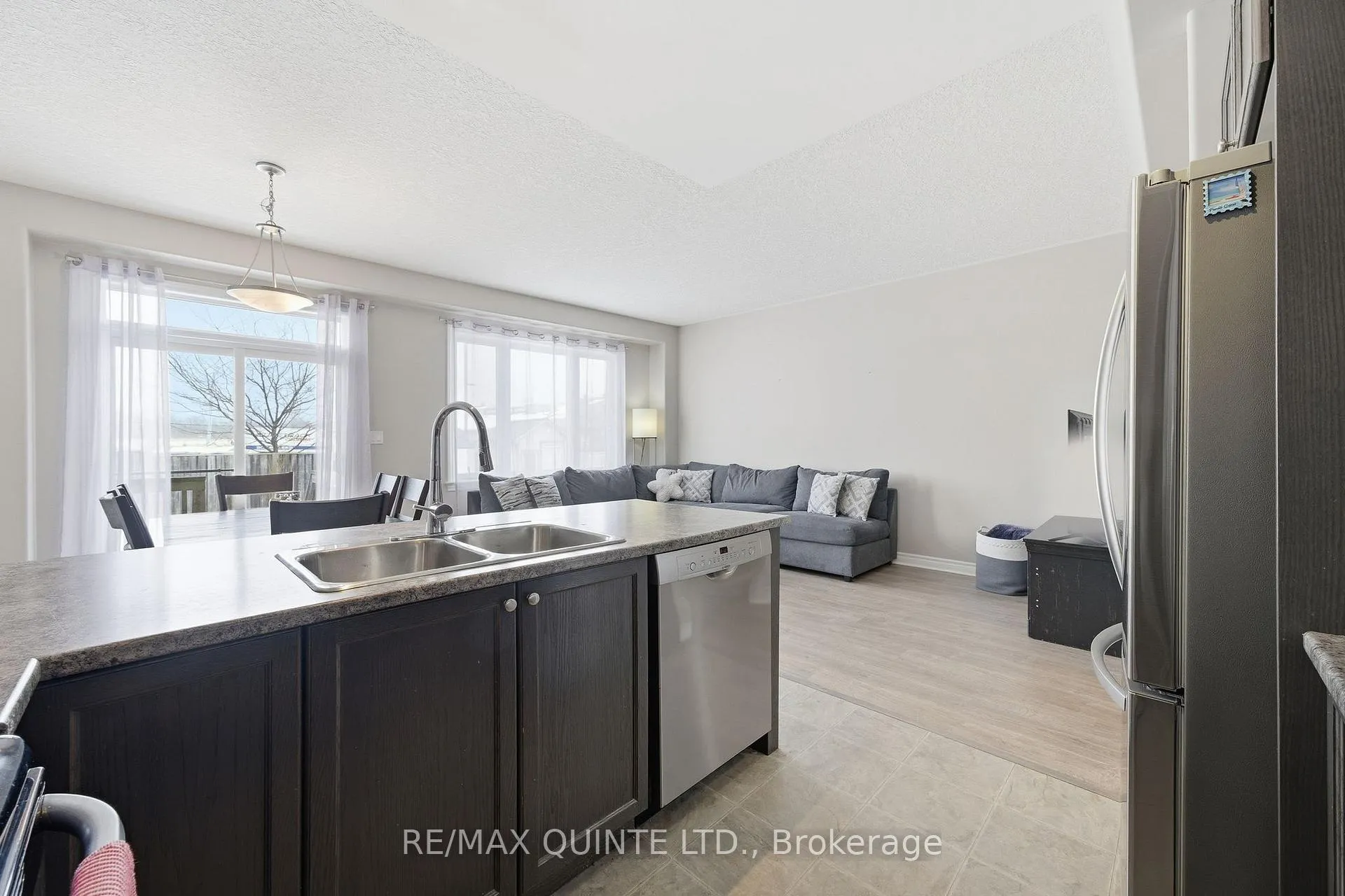 Photo 14 of 115 Simurda Court, Loyalist, Amherstview — HOMEH