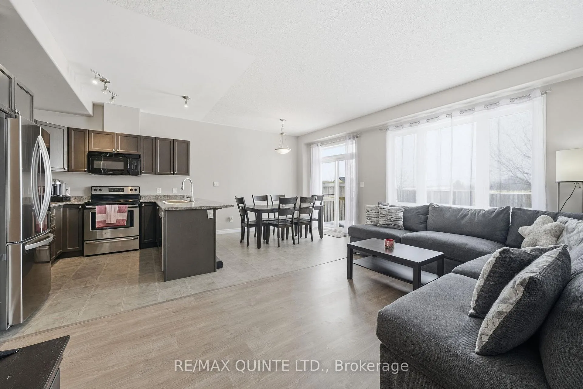 Photo 16 of 115 Simurda Court, Loyalist, Amherstview — HOMEH