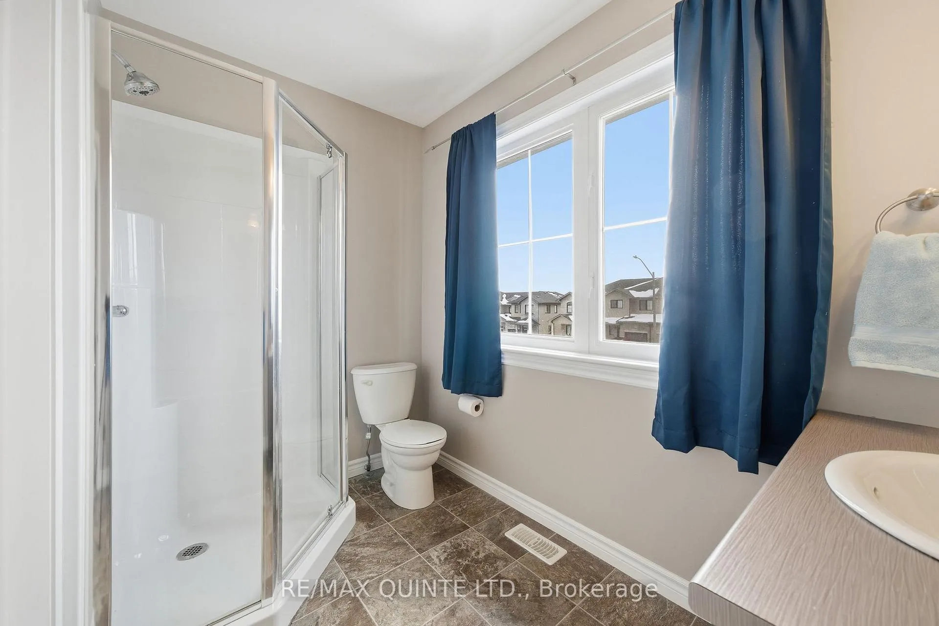 Photo 26 of 115 Simurda Court, Loyalist, Amherstview — HOMEH