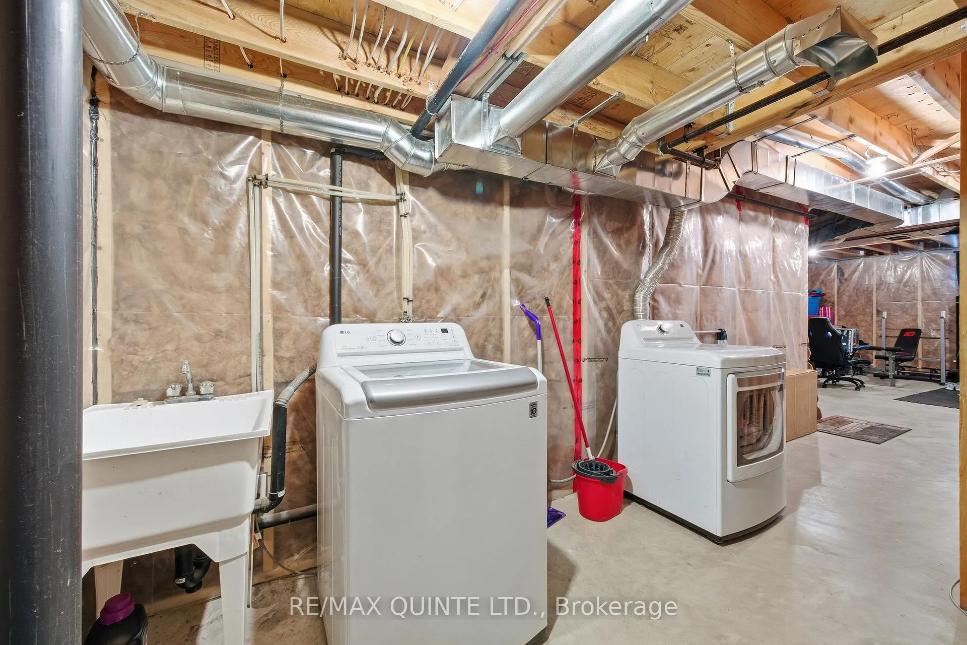 Photo 36 of 115 Simurda Court, Loyalist, Amherstview — HOMEH