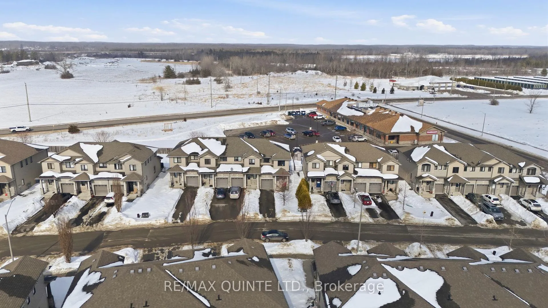 Photo 45 of 115 Simurda Court, Loyalist, Amherstview — HOMEH