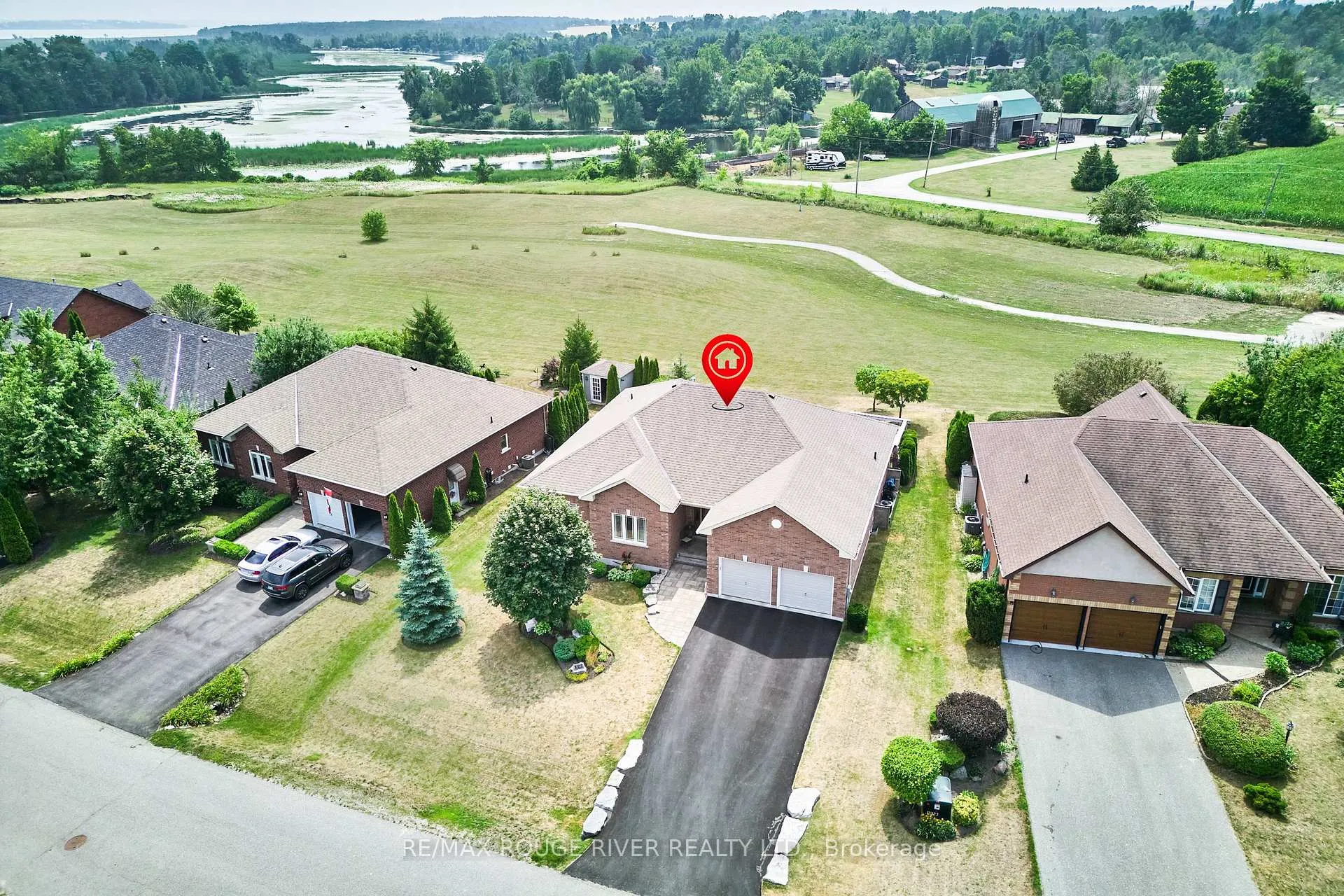 Photo 1 of 122 Southcrest Drive, Scugog, Port Perry — HOMEH