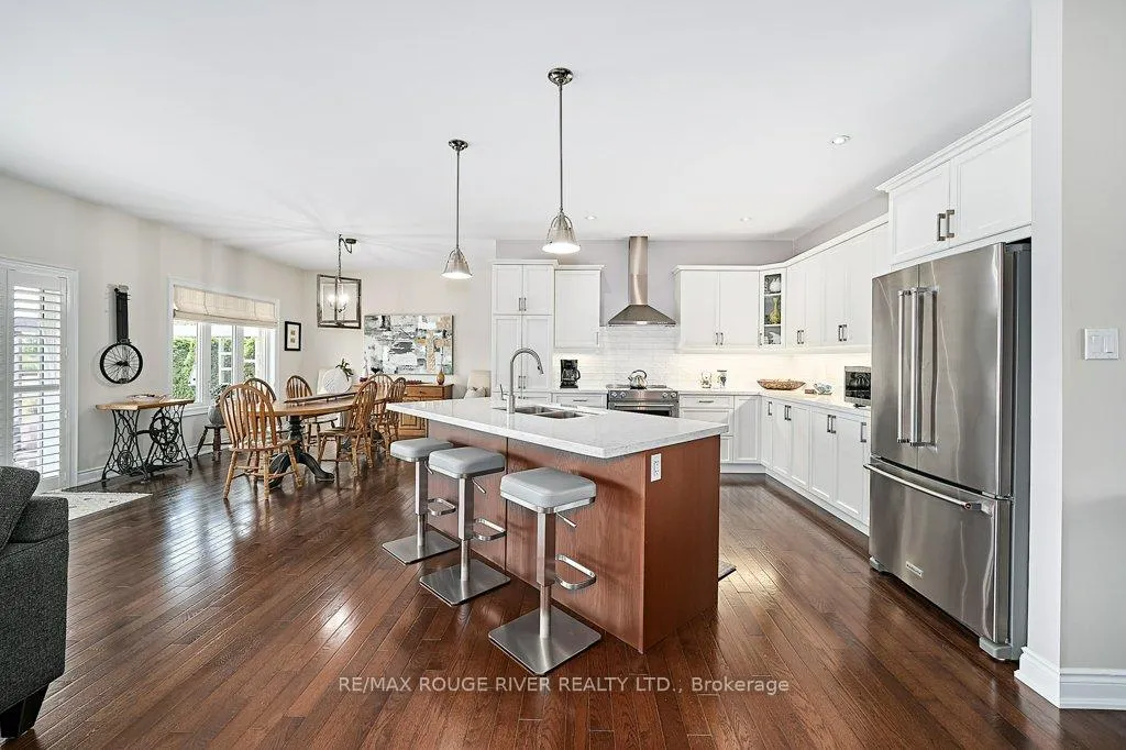 Photo 6 of 122 Southcrest Drive, Scugog, Port Perry — HOMEH