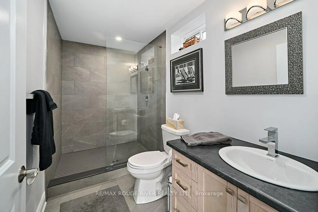 Photo 34 of 122 Southcrest Drive, Scugog, Port Perry — HOMEH