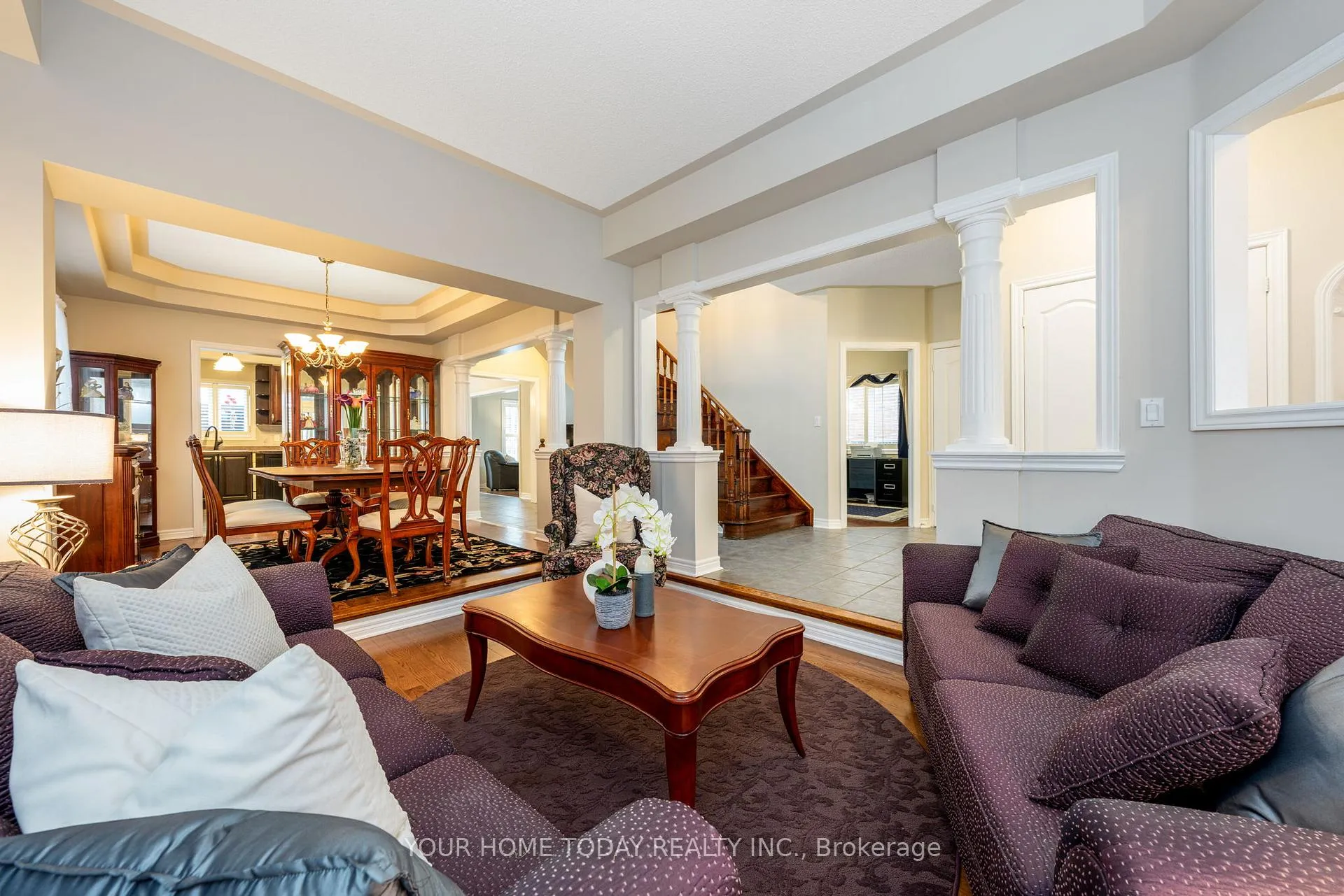 Photo 10 of 45 Forsyth Crescent, Halton Hills, Georgetown — HOMEH