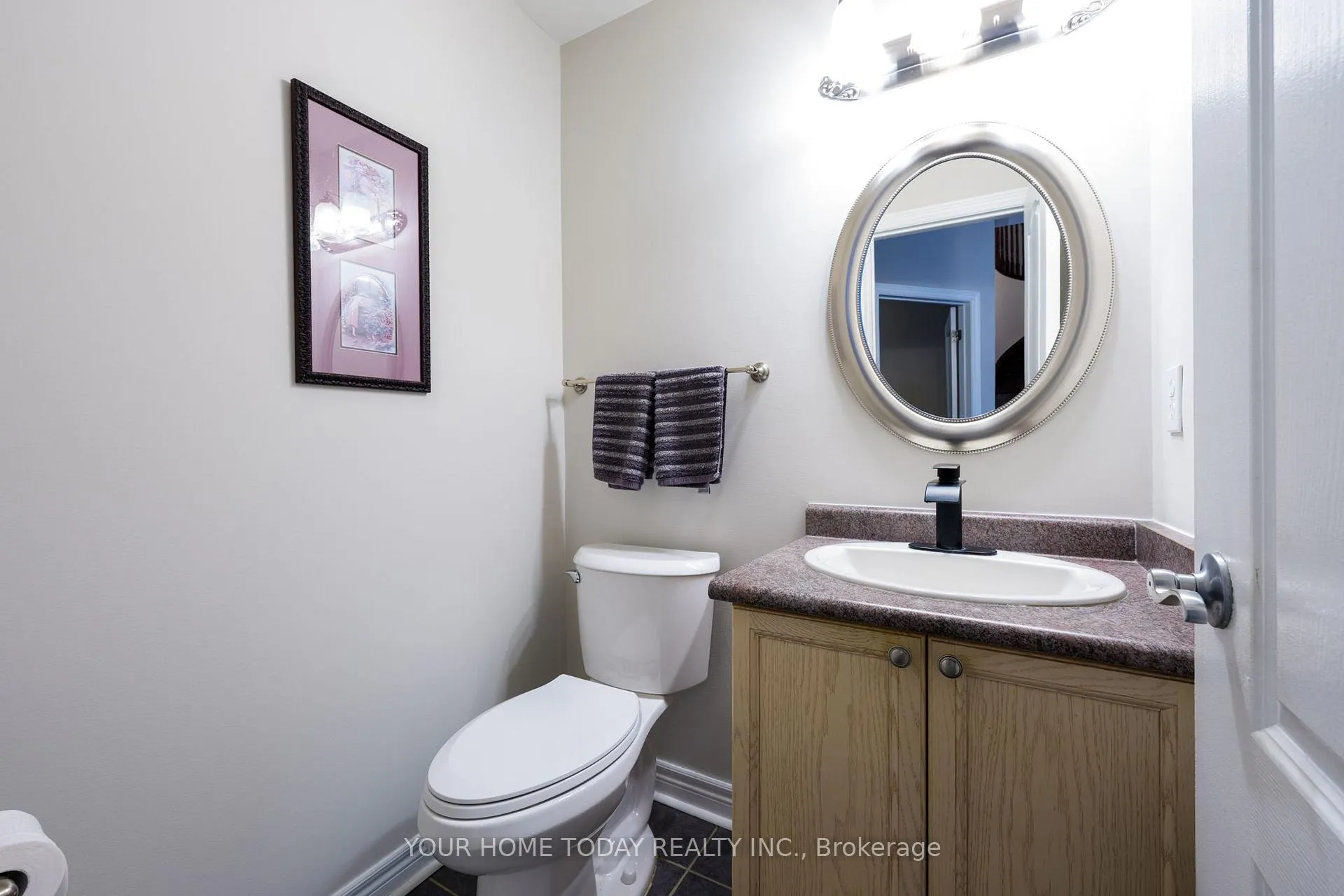 Photo 19 of 45 Forsyth Crescent, Halton Hills, Georgetown — HOMEH
