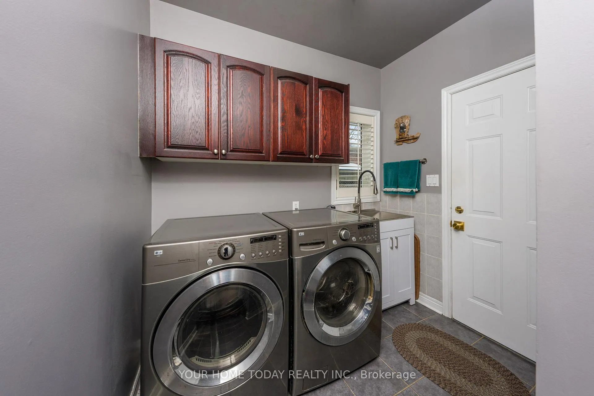 Photo 20 of 45 Forsyth Crescent, Halton Hills, Georgetown — HOMEH