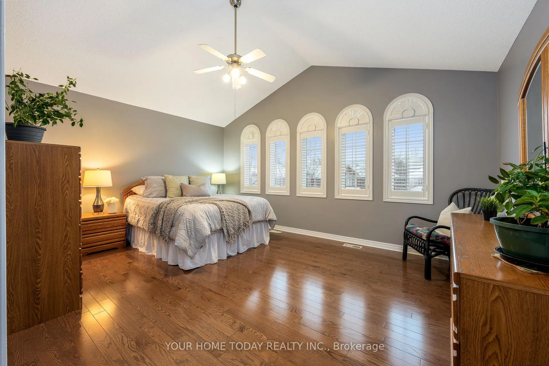 Photo 29 of 45 Forsyth Crescent, Halton Hills, Georgetown — HOMEH