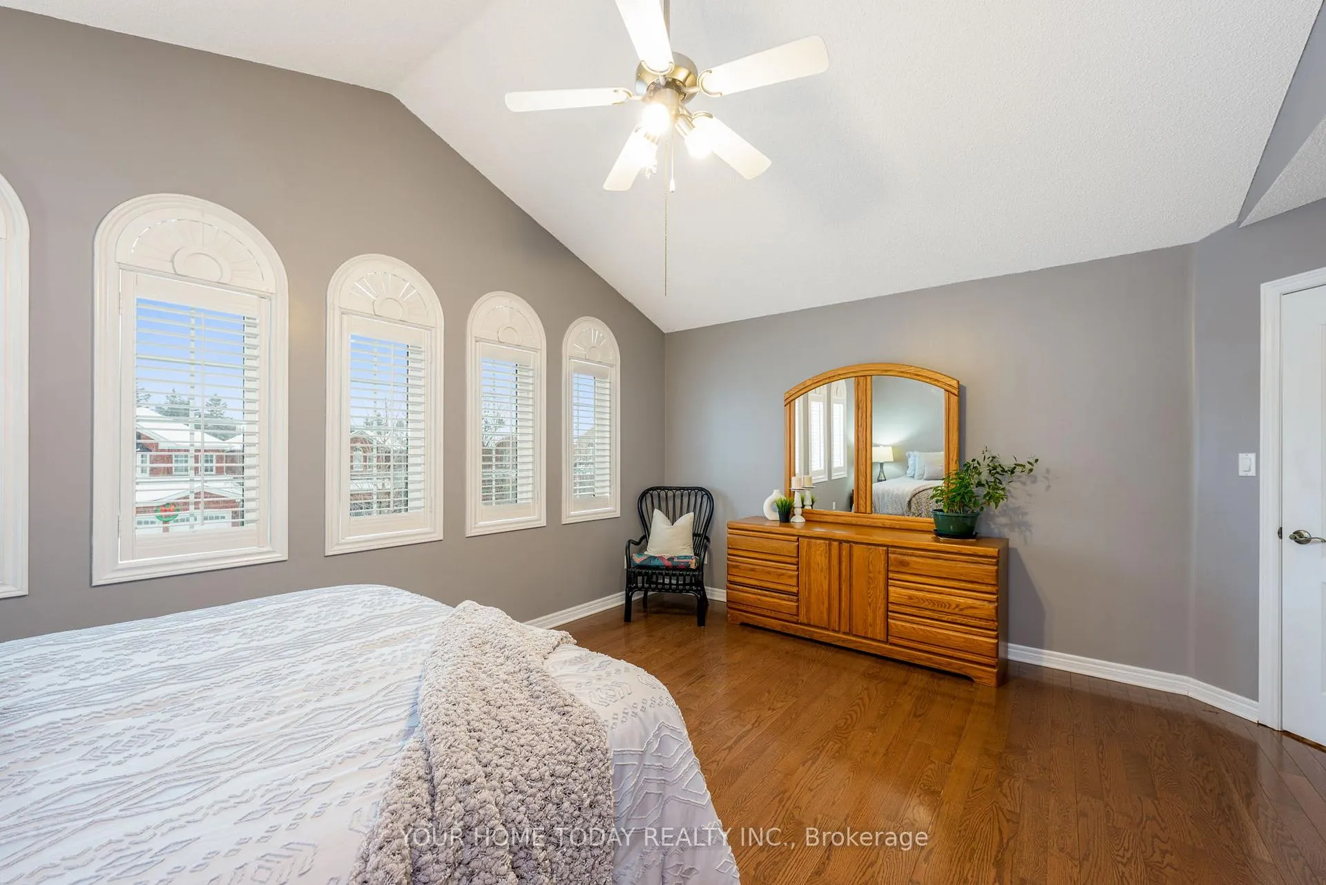 Photo 30 of 45 Forsyth Crescent, Halton Hills, Georgetown — HOMEH