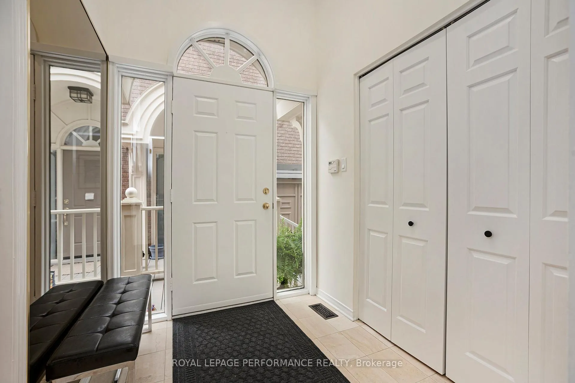 Photo 3 of 81 Waterford Drive, Ottawa, Pineglen/Country Place — HOMEH