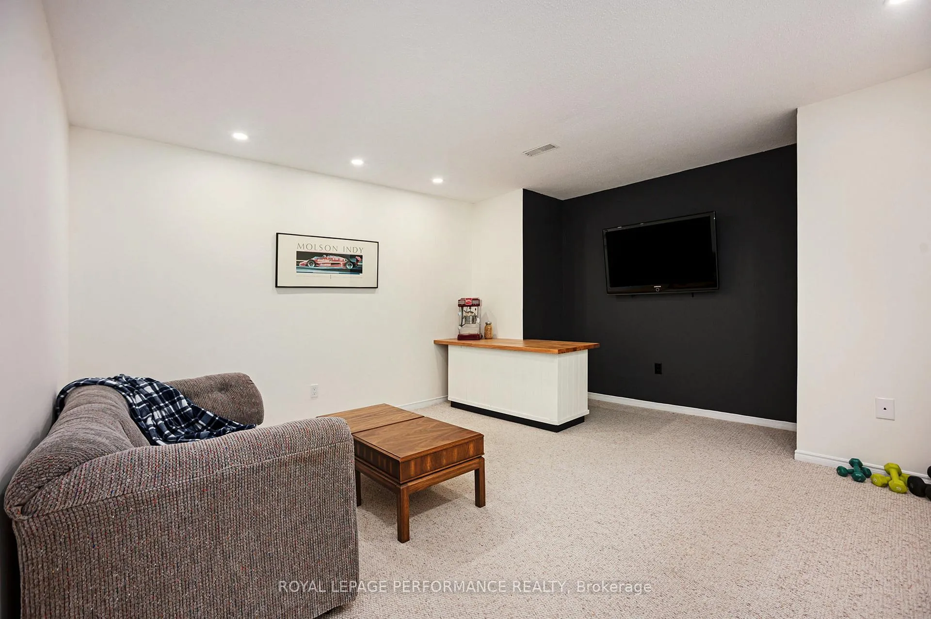 Photo 24 of 81 Waterford Drive, Ottawa, Pineglen/Country Place — HOMEH