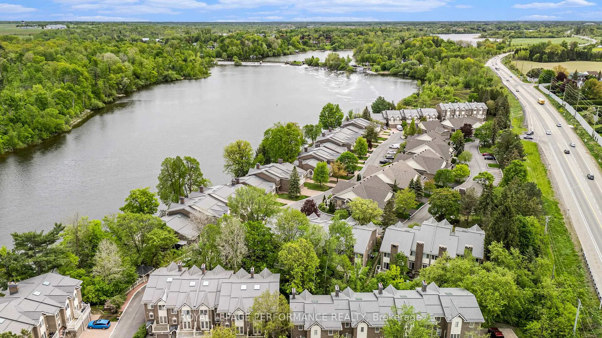Photo 34 of 81 Waterford Drive, Ottawa, Pineglen/Country Place — HOMEH