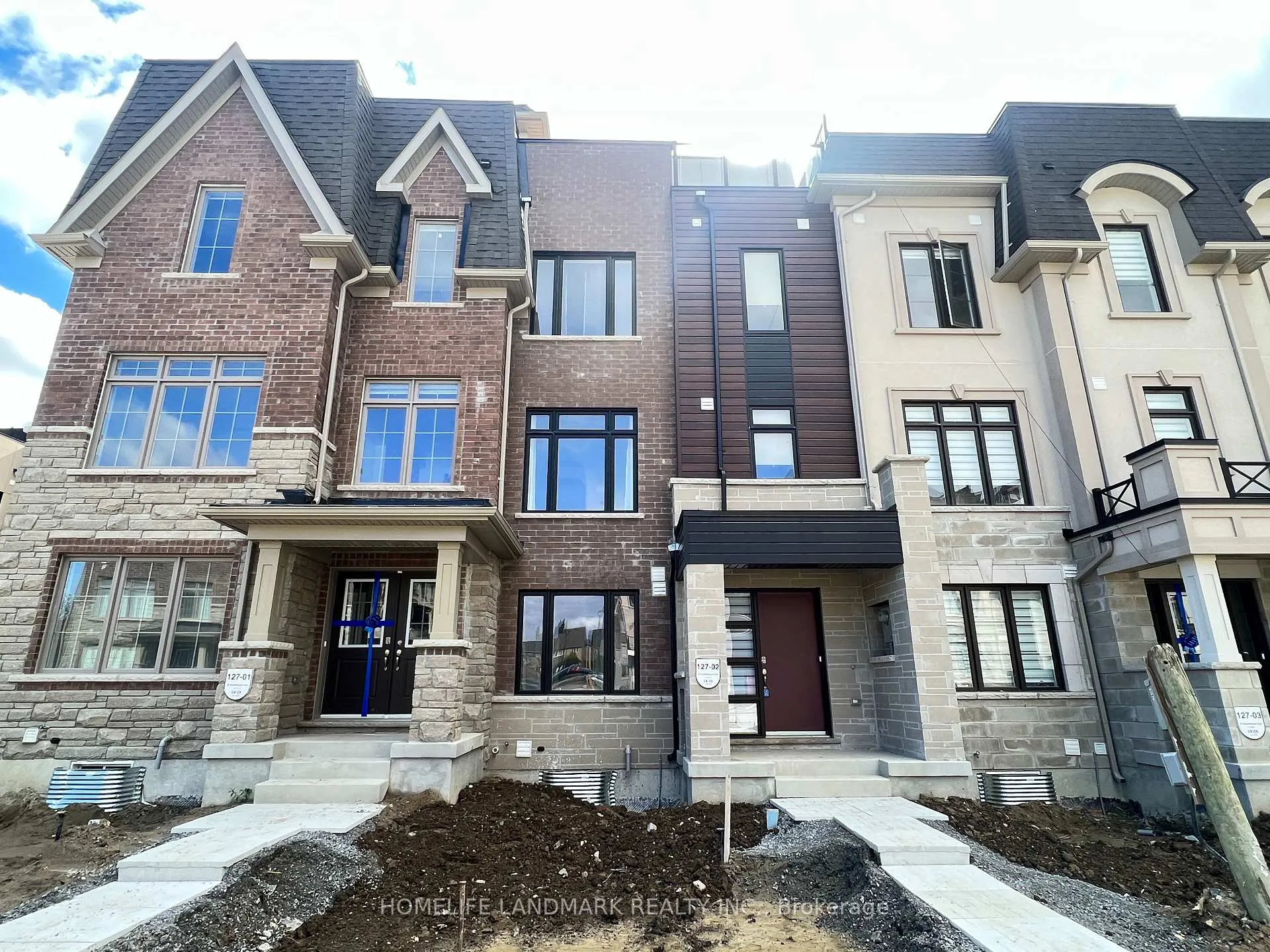 Photo 1 of 33 Guardhouse Crescent, Markham, Unionville — HOMEH