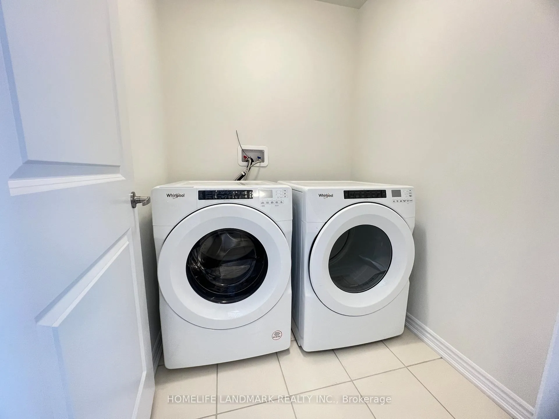 Photo 18 of 33 Guardhouse Crescent, Markham, Unionville — HOMEH