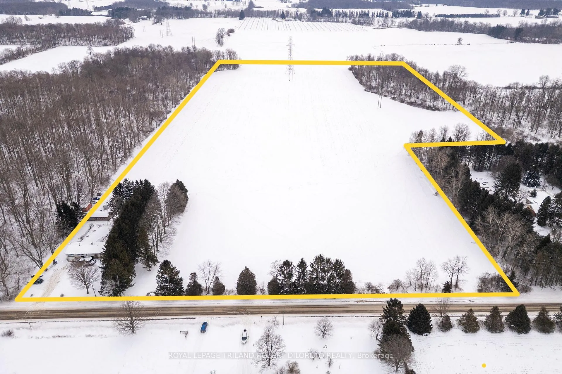 Photo 4 of 7417 Inadale Drive, Strathroy-Caradoc, Rural Strathroy-Caradoc — HOMEH
