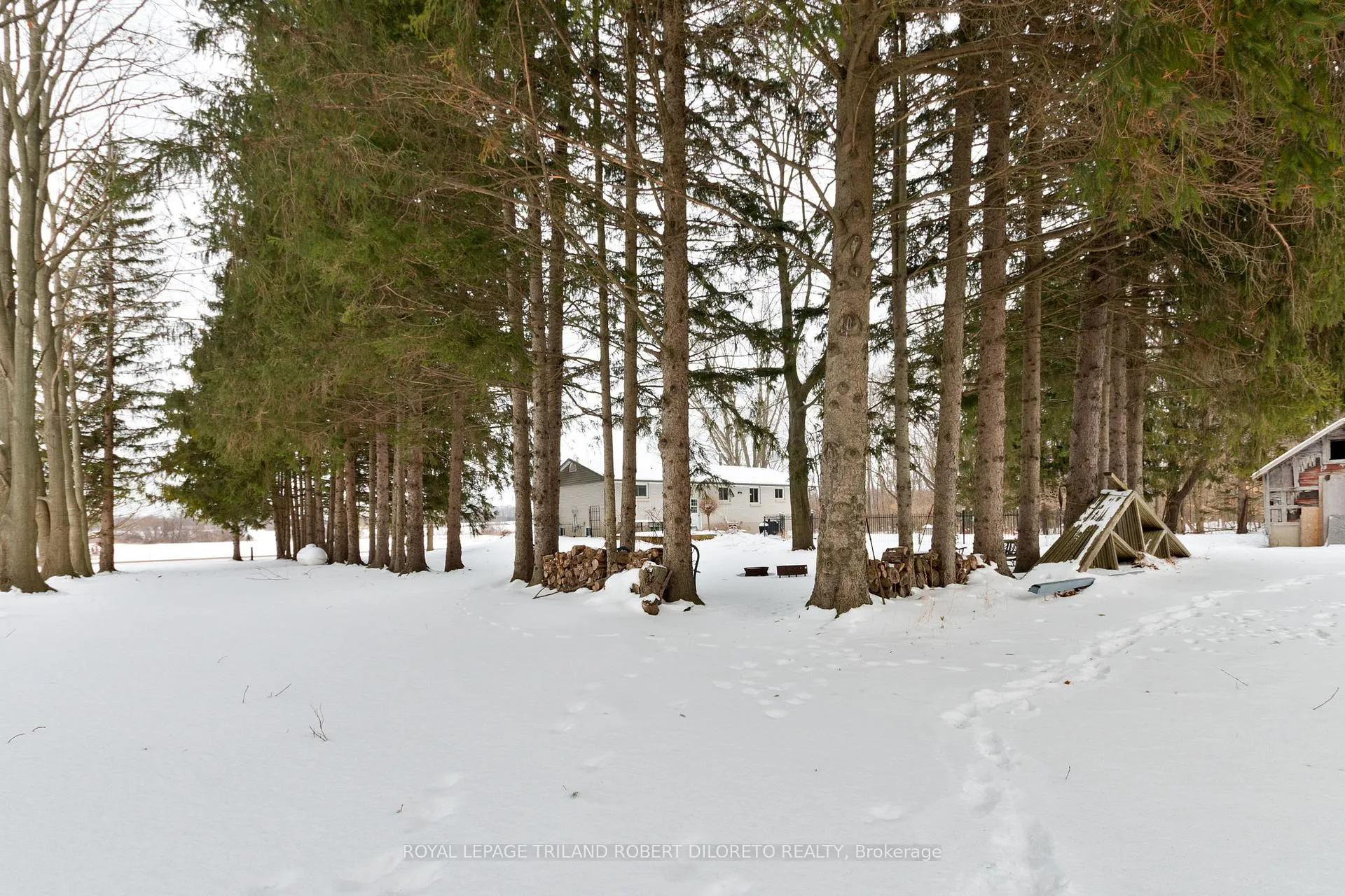 Photo 7 of 7417 Inadale Drive, Strathroy-Caradoc, Rural Strathroy-Caradoc — HOMEH