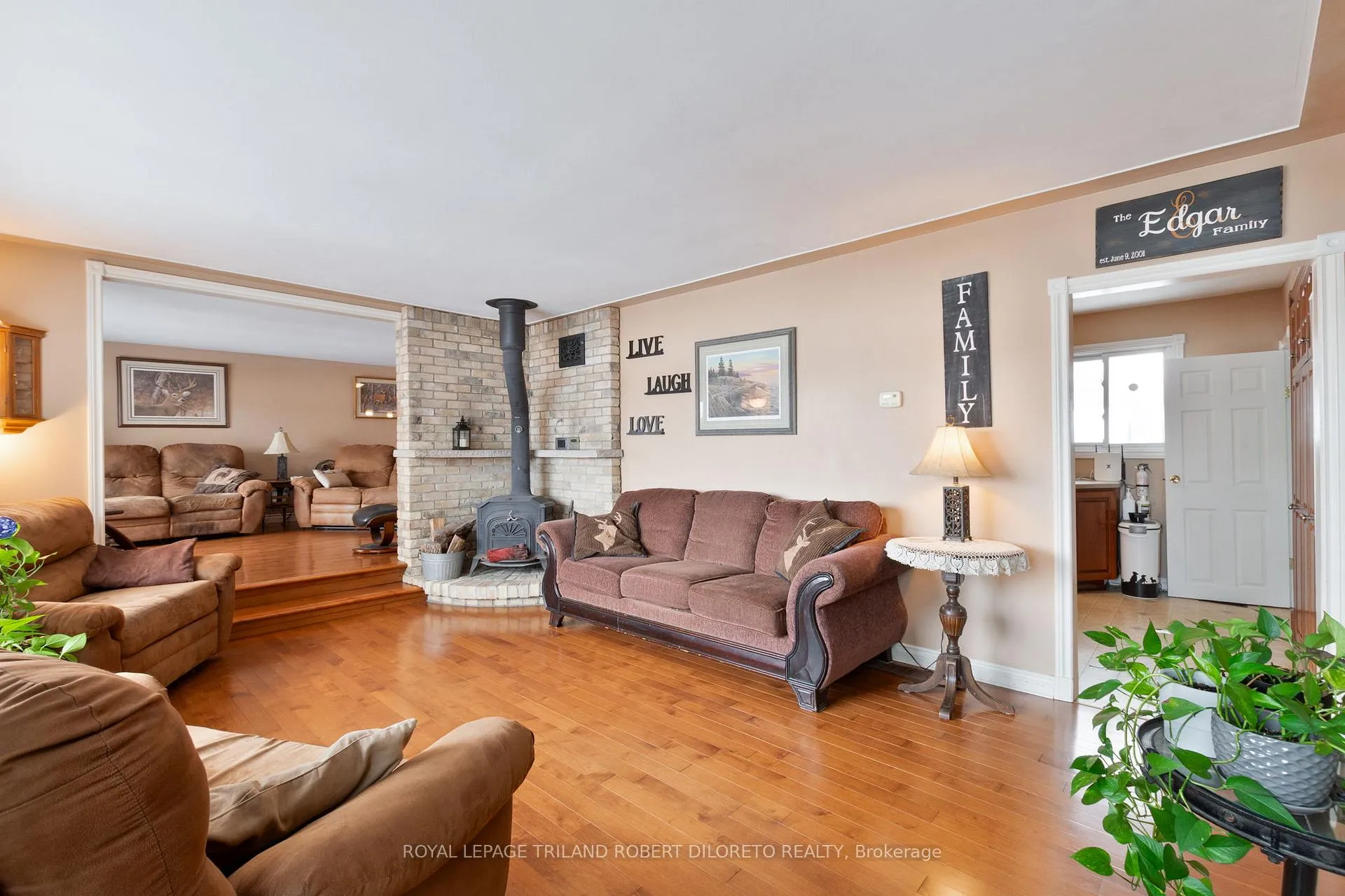 Photo 13 of 7417 Inadale Drive, Strathroy-Caradoc, Rural Strathroy-Caradoc — HOMEH