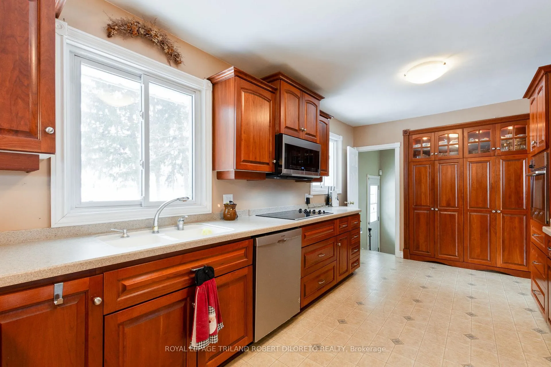 Photo 23 of 7417 Inadale Drive, Strathroy-Caradoc, Rural Strathroy-Caradoc — HOMEH
