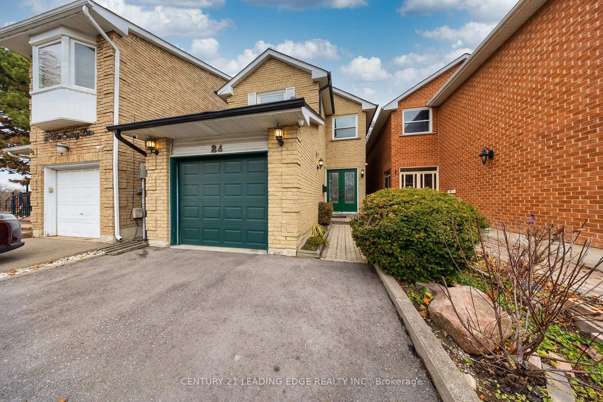 Photo 2 of 84 New Seabury Drive, Vaughan, Glen Shields — HOMEH