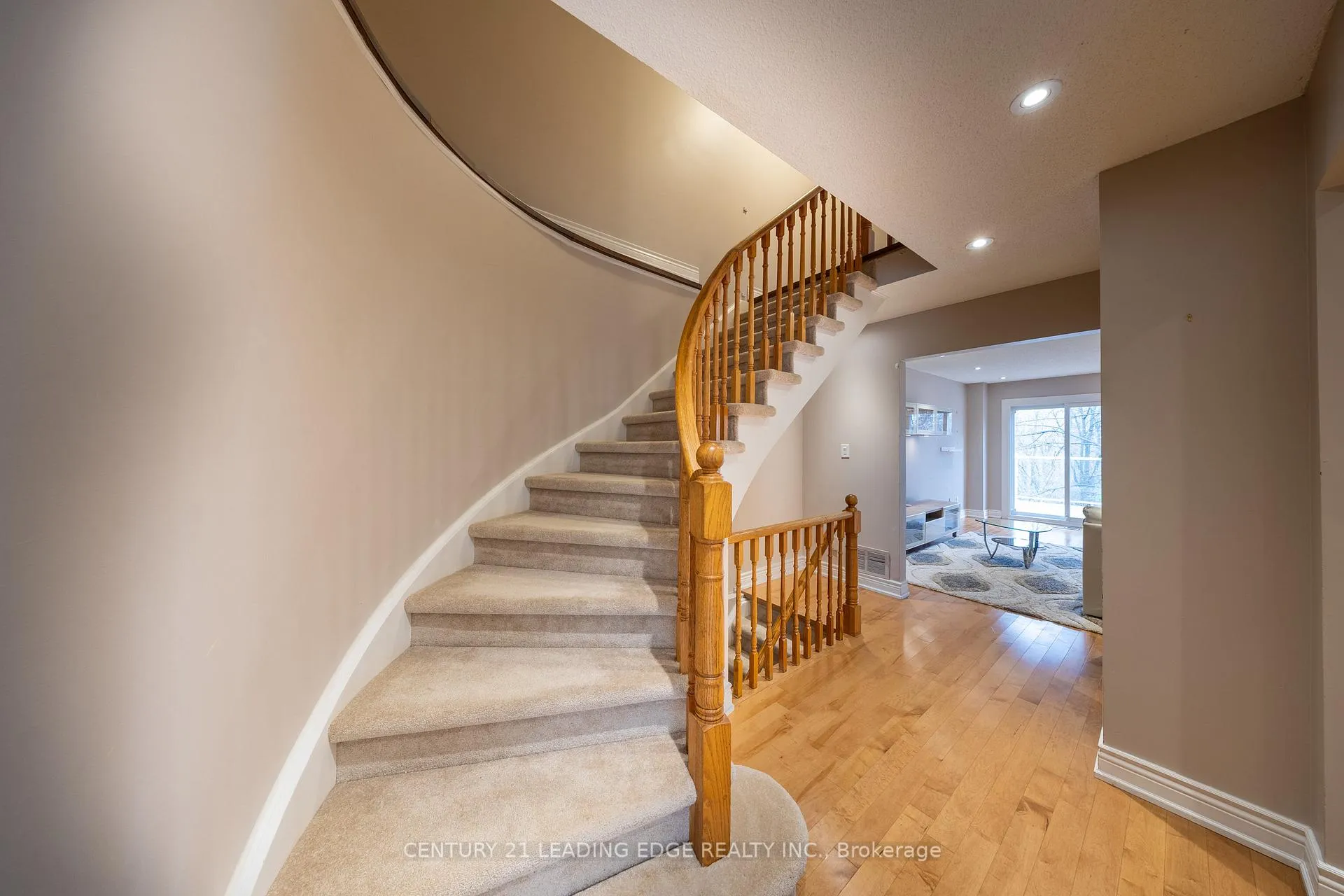 Photo 6 of 84 New Seabury Drive, Vaughan, Glen Shields — HOMEH
