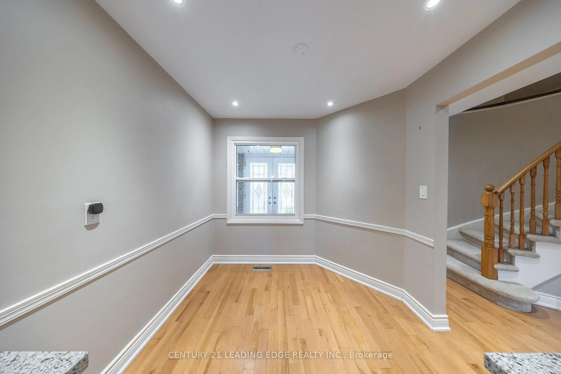 Photo 8 of 84 New Seabury Drive, Vaughan, Glen Shields — HOMEH