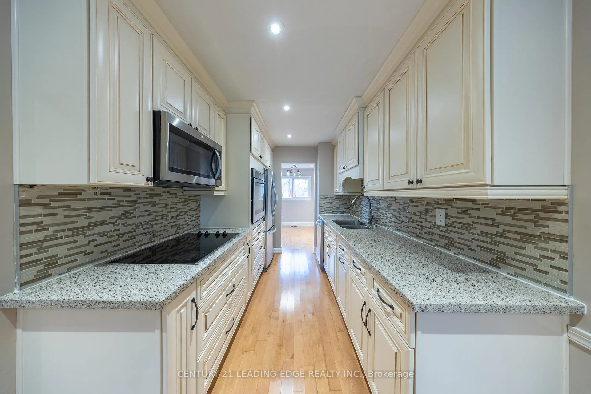 Photo 9 of 84 New Seabury Drive, Vaughan, Glen Shields — HOMEH
