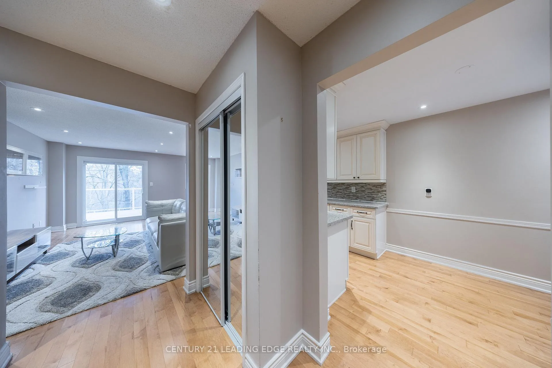 Photo 10 of 84 New Seabury Drive, Vaughan, Glen Shields — HOMEH