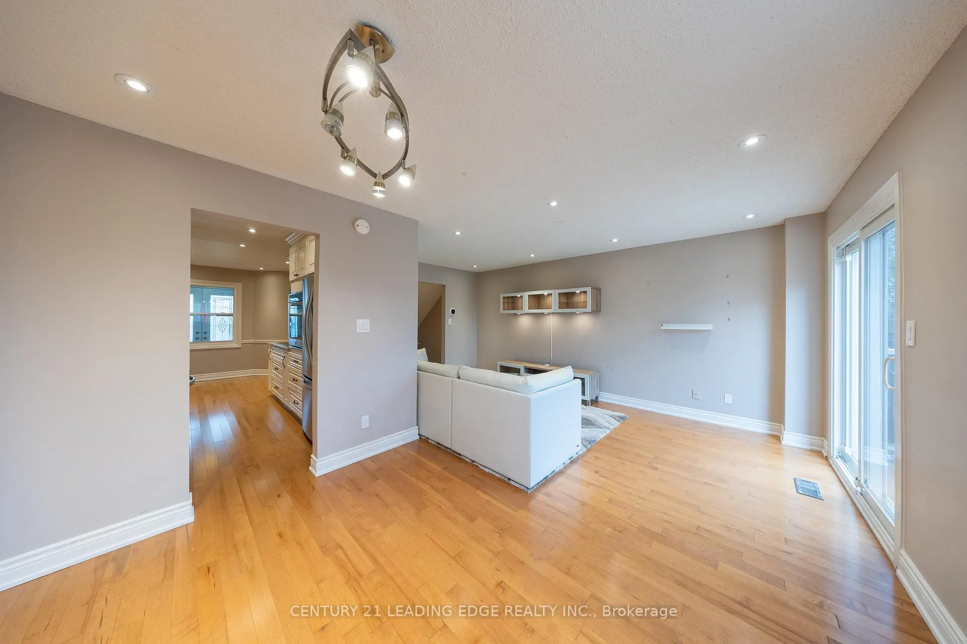 Photo 13 of 84 New Seabury Drive, Vaughan, Glen Shields — HOMEH