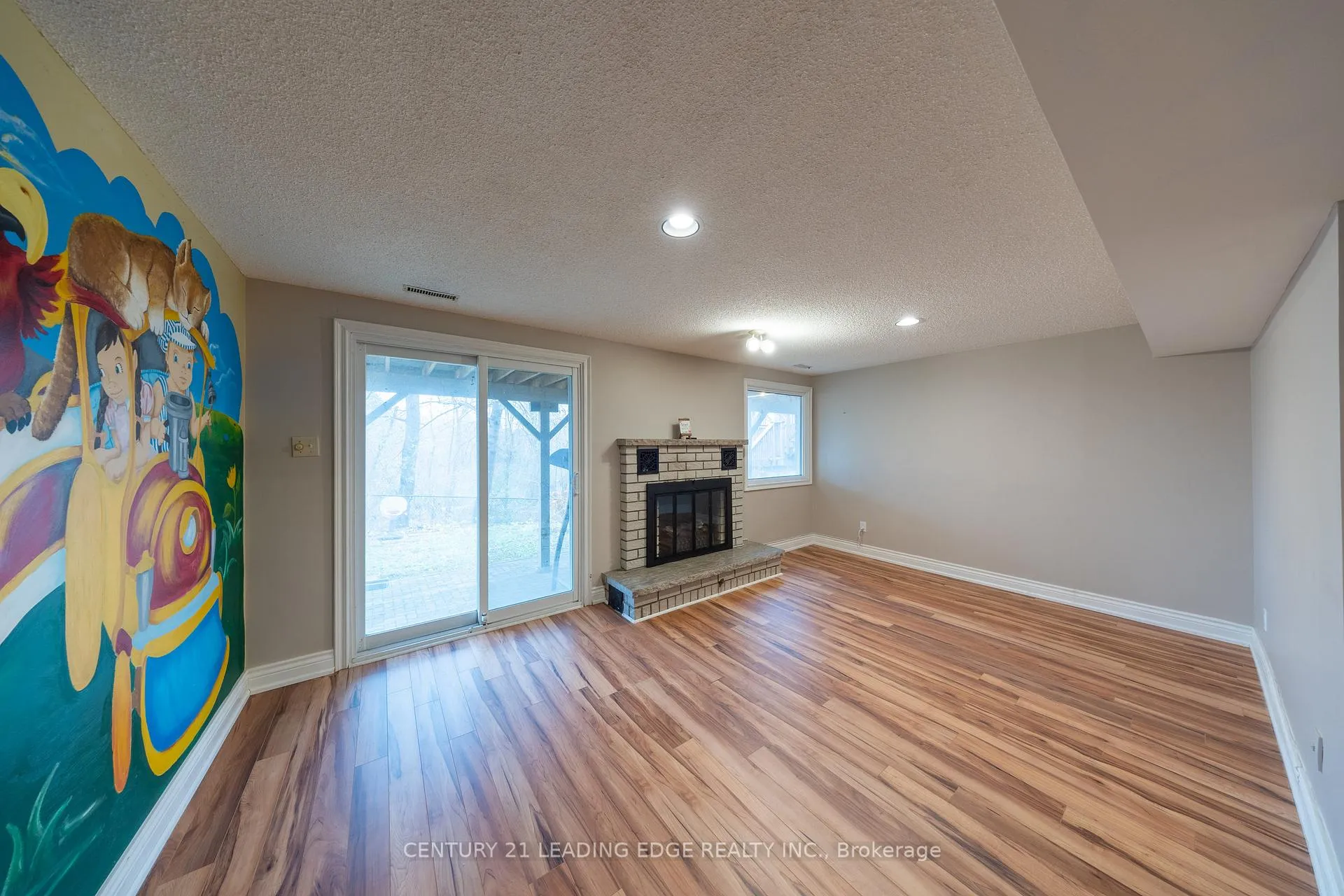 Photo 32 of 84 New Seabury Drive, Vaughan, Glen Shields — HOMEH