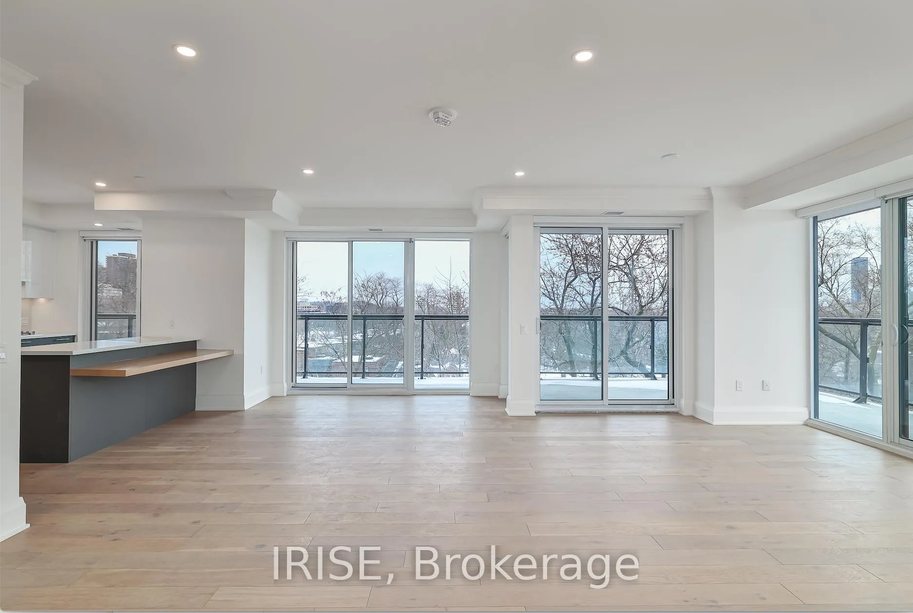 Photo 9 of Unit 604, 285 Avenue Road, Toronto, Casa Loma — HOMEH