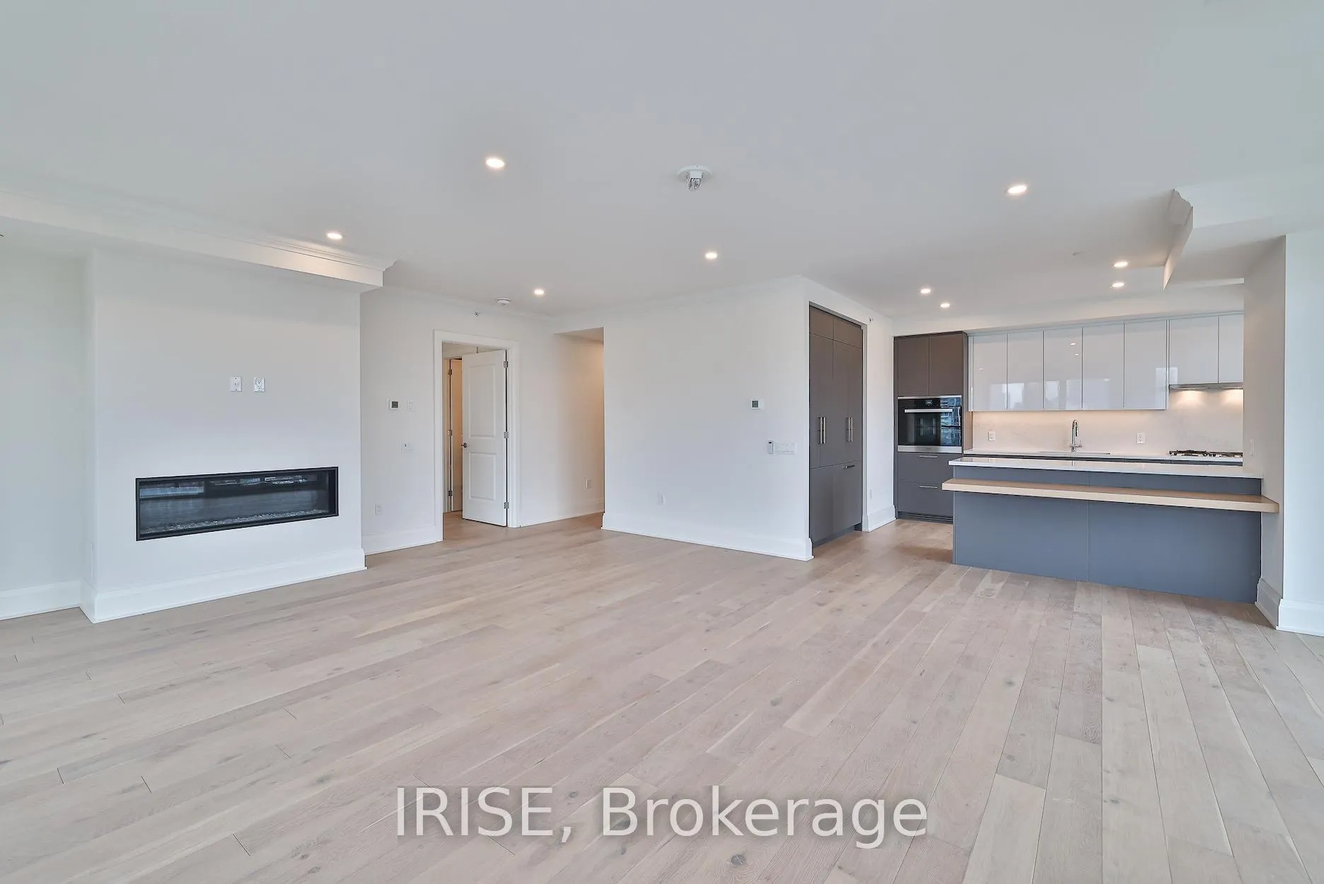 Photo 11 of Unit 604, 285 Avenue Road, Toronto, Casa Loma — HOMEH