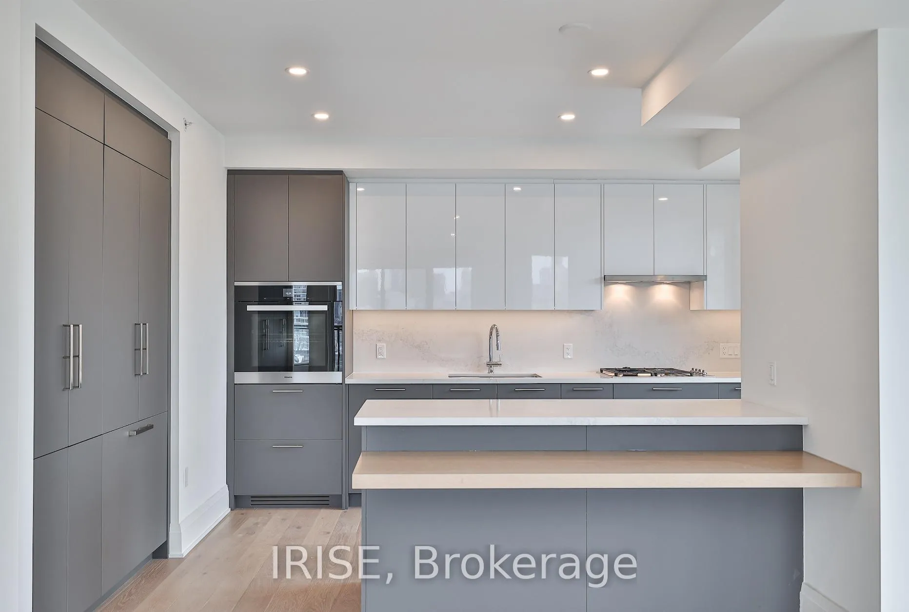 Photo 13 of Unit 604, 285 Avenue Road, Toronto, Casa Loma — HOMEH