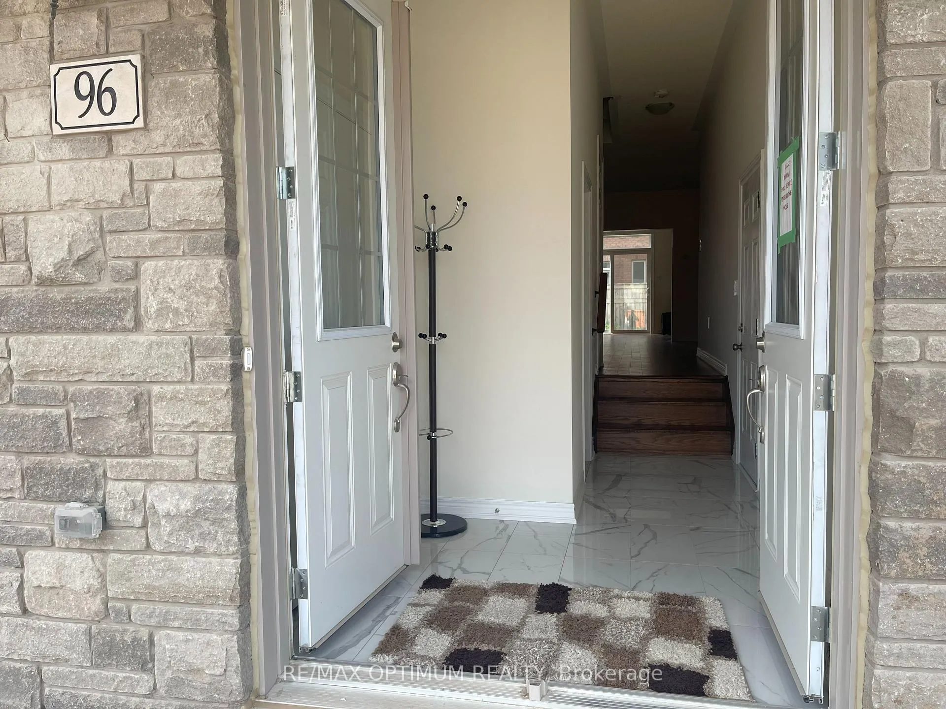 Photo 2 of 96 Hashmi Place, Brampton, Credit Valley — HOMEH
