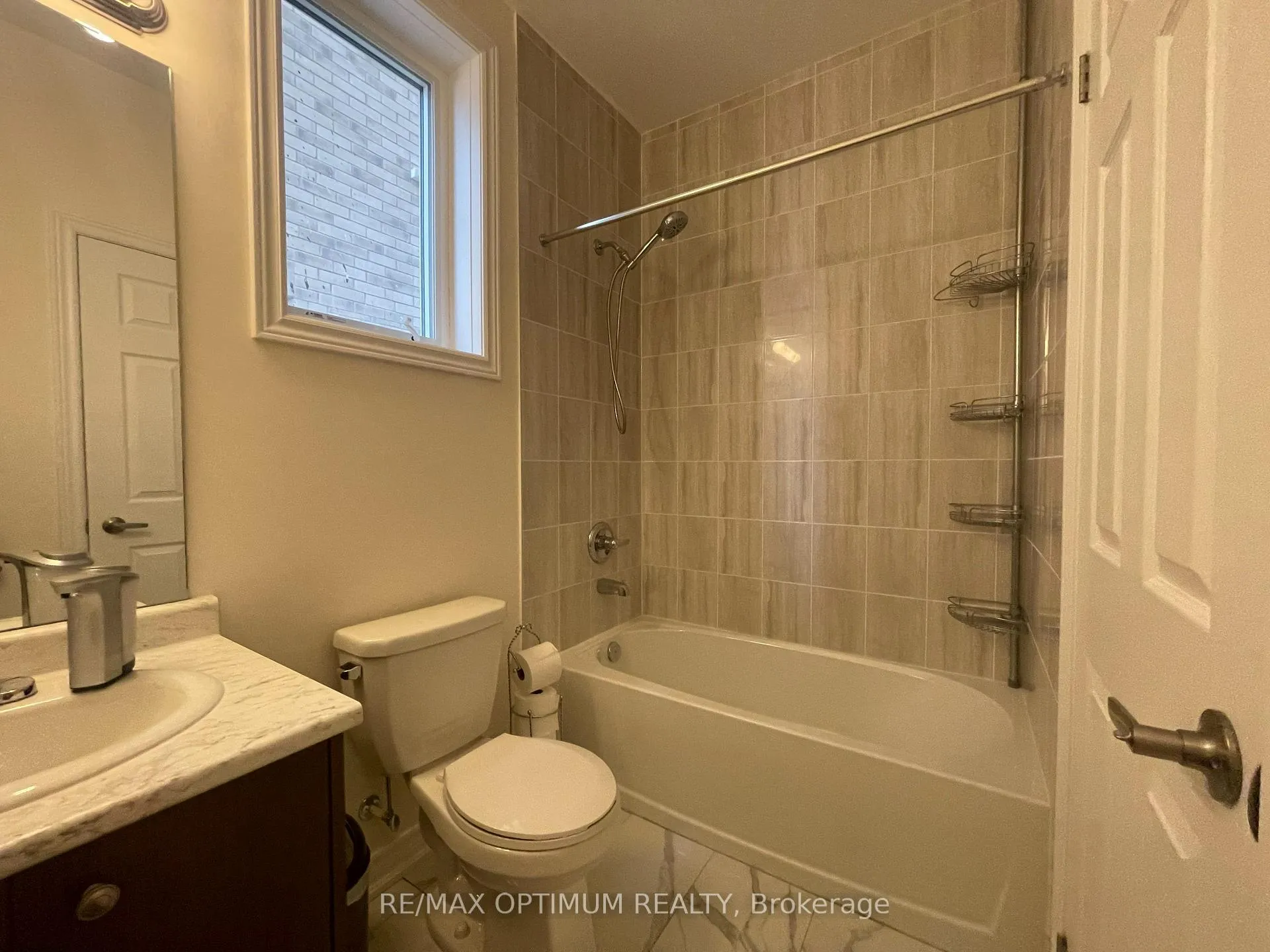 Photo 3 of 96 Hashmi Place, Brampton, Credit Valley — HOMEH