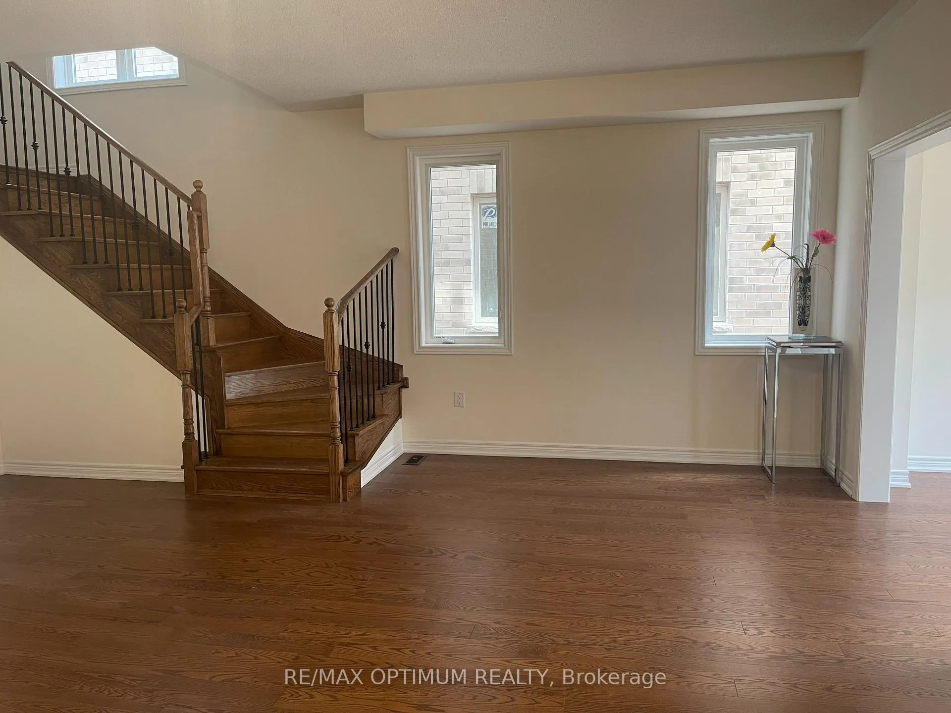 Photo 5 of 96 Hashmi Place, Brampton, Credit Valley — HOMEH