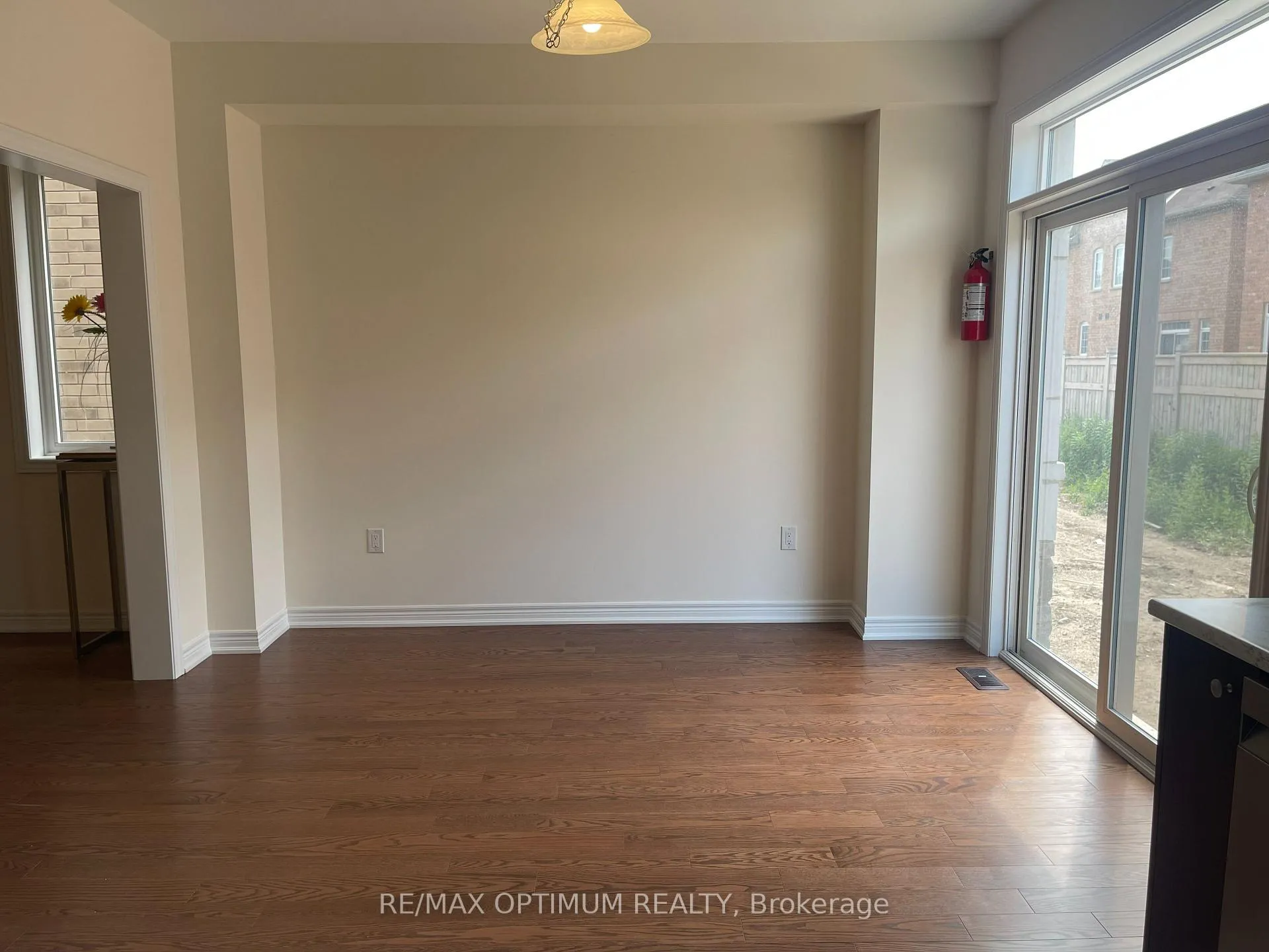 Photo 9 of 96 Hashmi Place, Brampton, Credit Valley — HOMEH