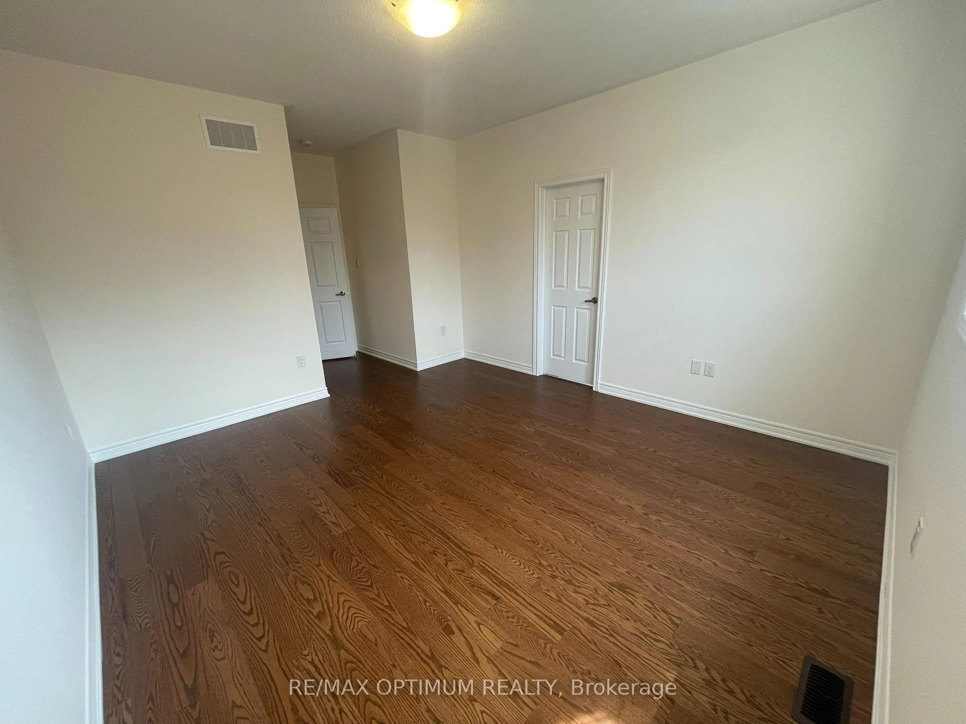 Photo 13 of 96 Hashmi Place, Brampton, Credit Valley — HOMEH
