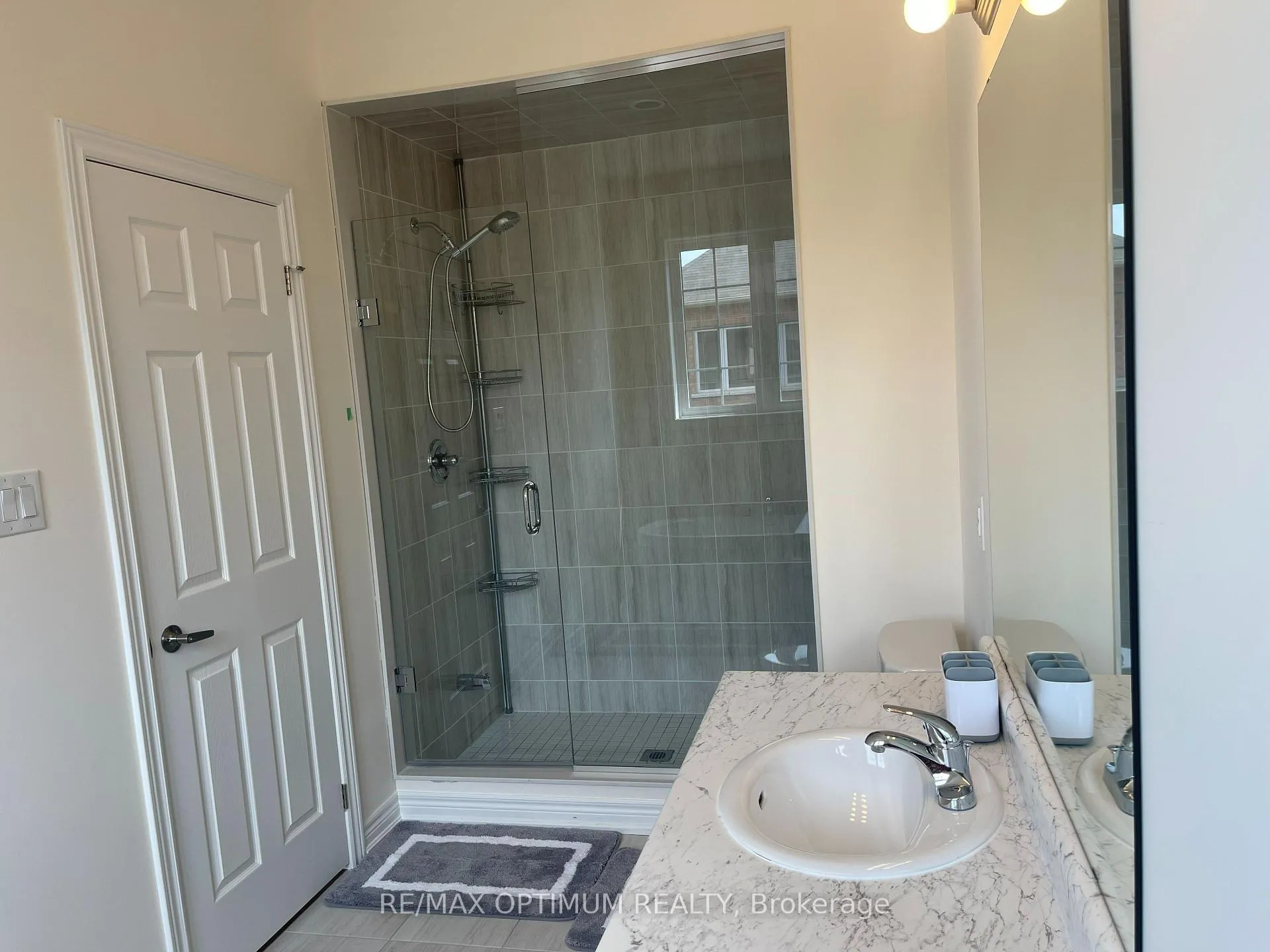 Photo 16 of 96 Hashmi Place, Brampton, Credit Valley — HOMEH