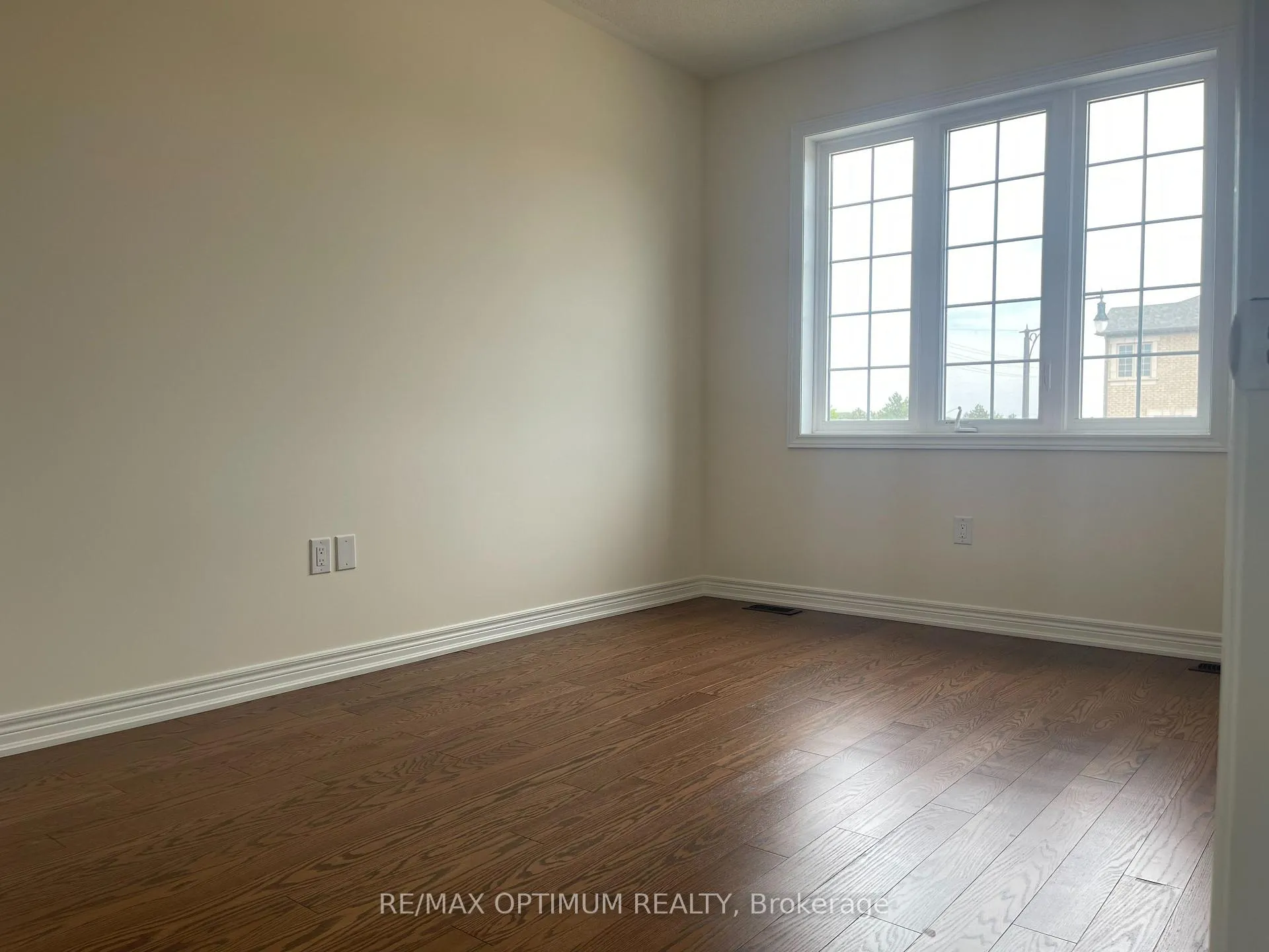 Photo 19 of 96 Hashmi Place, Brampton, Credit Valley — HOMEH