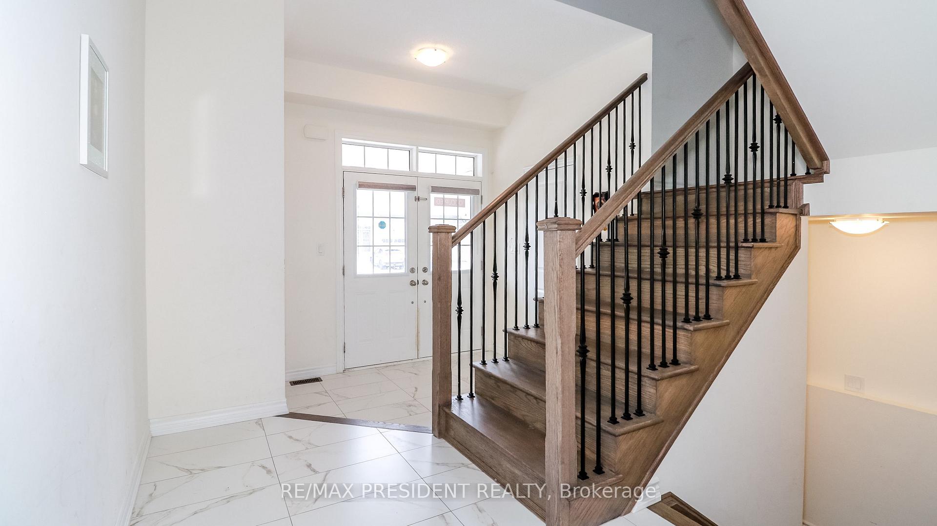 Photo 5 of 2214 Lozenby Street, Innisfil, Alcona — HOMEH