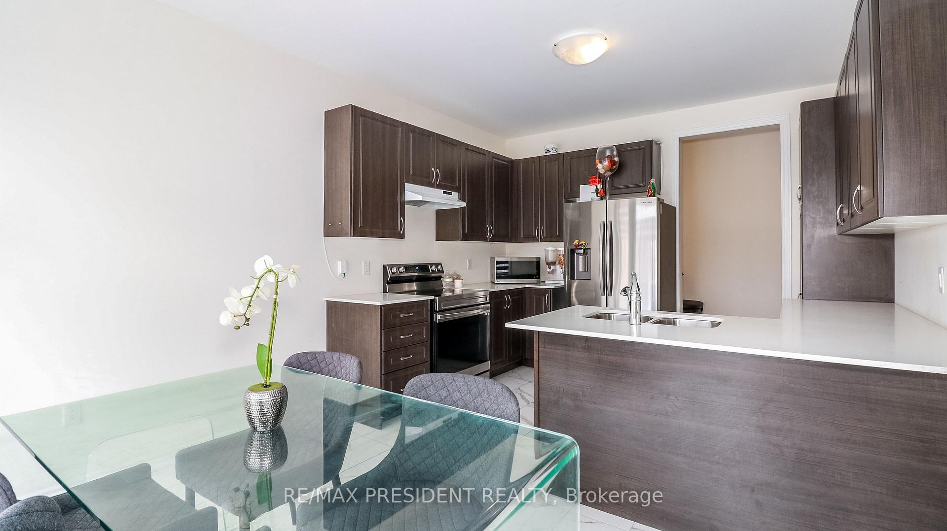 Photo 11 of 2214 Lozenby Street, Innisfil, Alcona — HOMEH