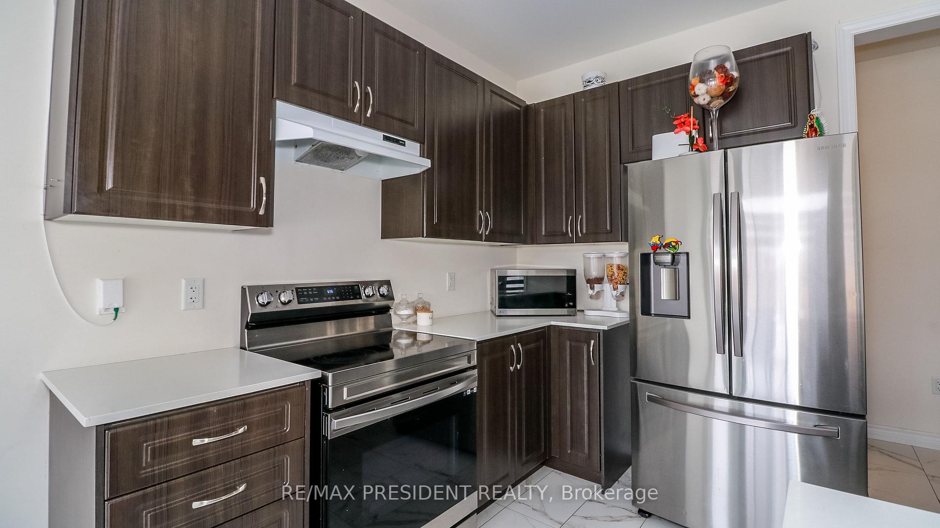 Photo 12 of 2214 Lozenby Street, Innisfil, Alcona — HOMEH