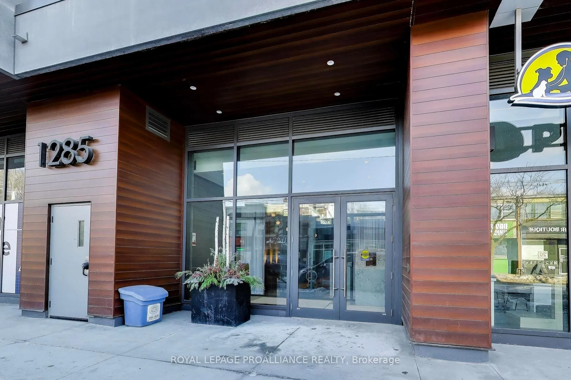 Photo 3 of Unit 206, 1285 Queen Street E, Toronto, Greenwood-Coxwell — HOMEH