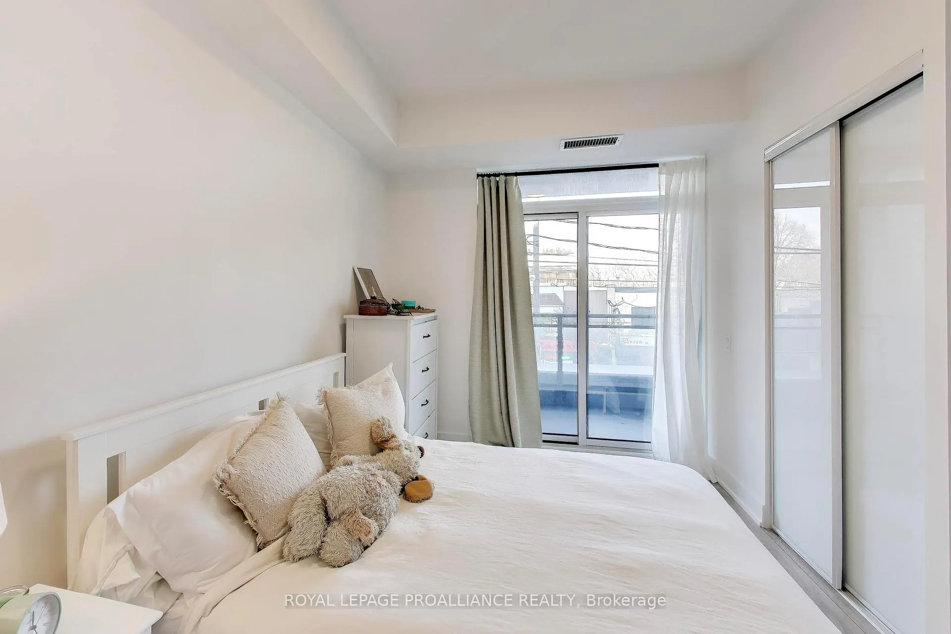 Photo 14 of Unit 206, 1285 Queen Street E, Toronto, Greenwood-Coxwell — HOMEH