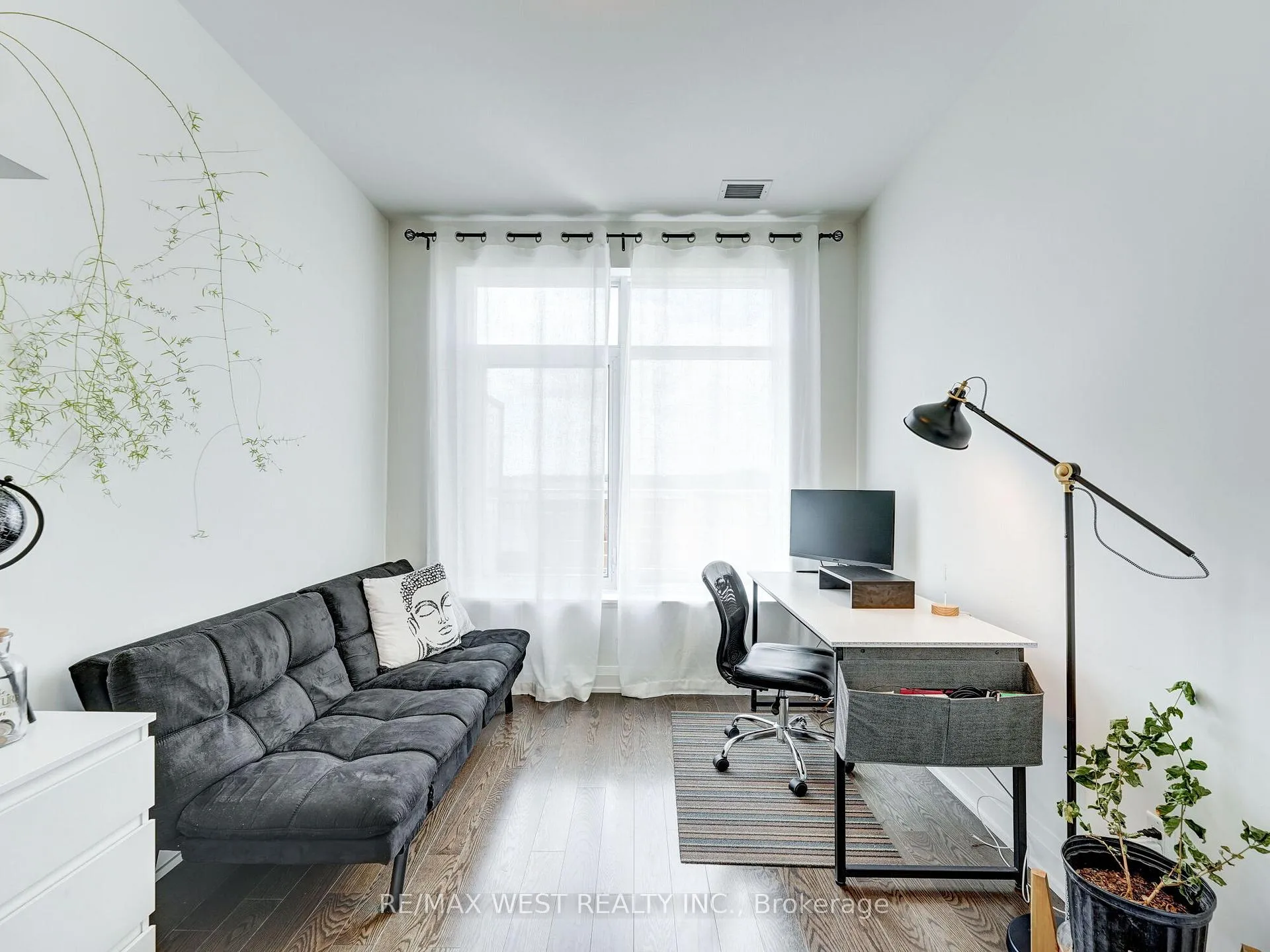 Photo 19 of Unit 503, 15277 Yonge Street, Aurora, Aurora Village — HOMEH
