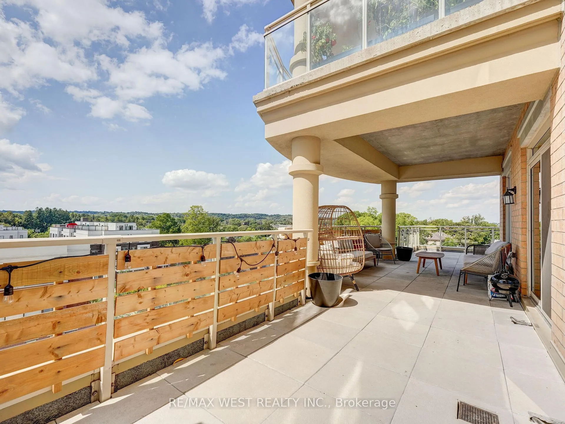 Photo 29 of Unit 503, 15277 Yonge Street, Aurora, Aurora Village — HOMEH