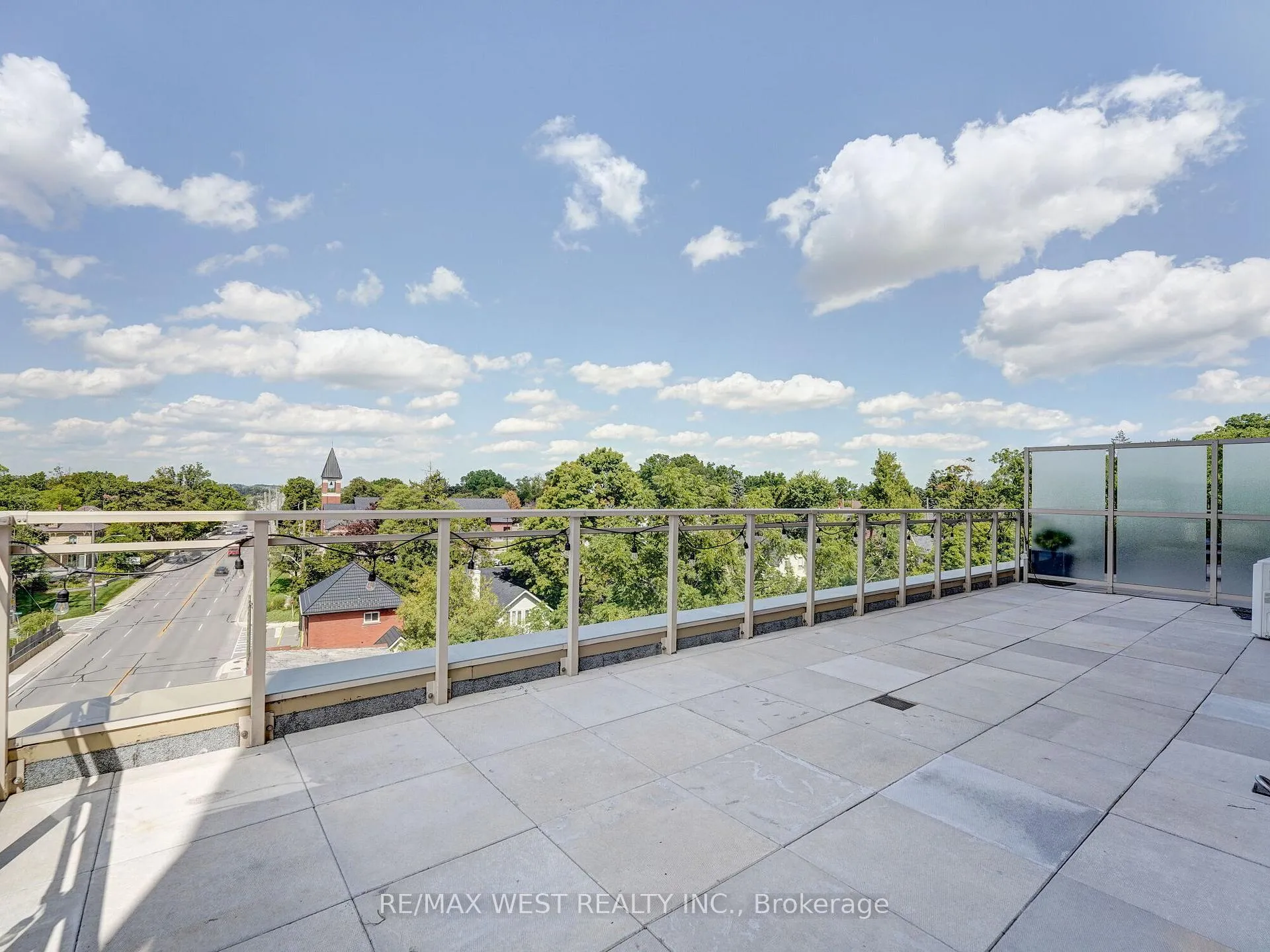 Photo 31 of Unit 503, 15277 Yonge Street, Aurora, Aurora Village — HOMEH