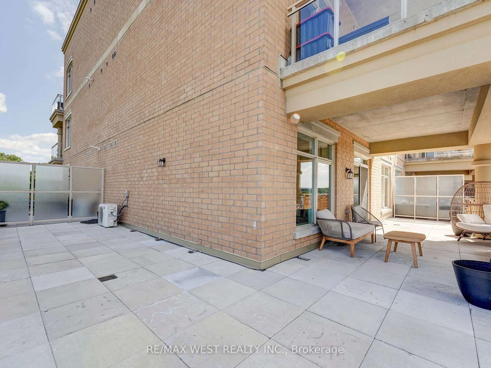 Photo 32 of Unit 503, 15277 Yonge Street, Aurora, Aurora Village — HOMEH