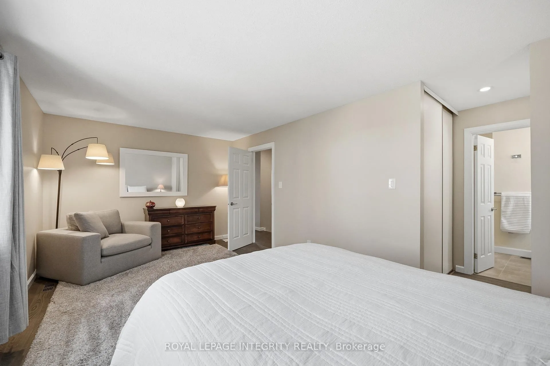 Photo 24 of 1456 Michaelsem Street, Ottawa, Chateauneuf — HOMEH